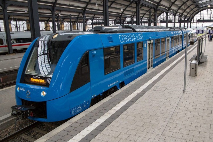 Forgalomba állt a hidrogénhajtású vonat Németországban