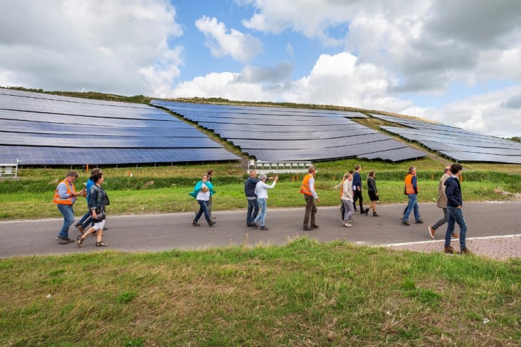 Hollandiában nem könnyű napelemparkot telepíteni, mégis hódít a technológia