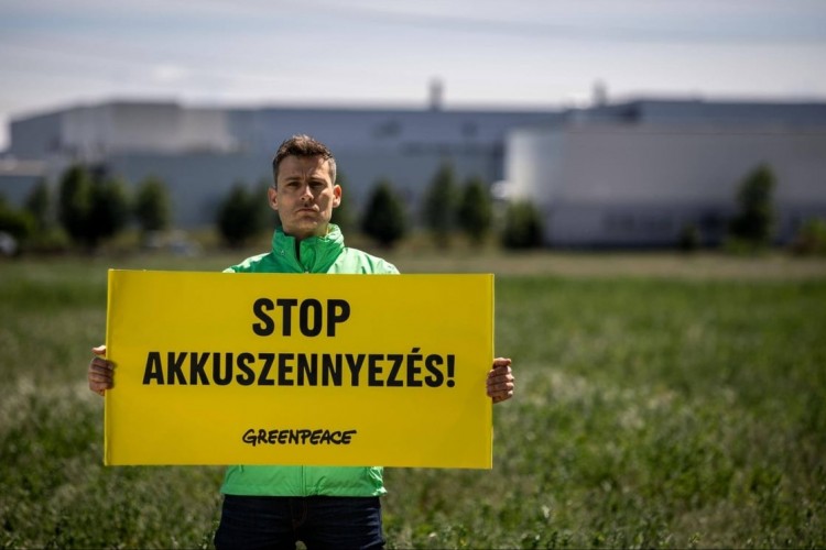 Sikert ért el a zöldszervezet, kevesebb káros anyag kerülhet Komáromban a levegőbe