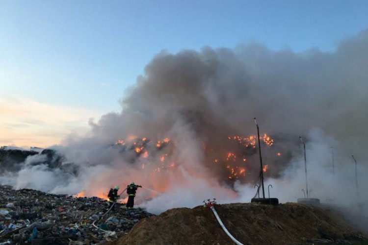 Öngyulladás okozhatta a zalabéri hulladéklerakóban keletkezett tüzet