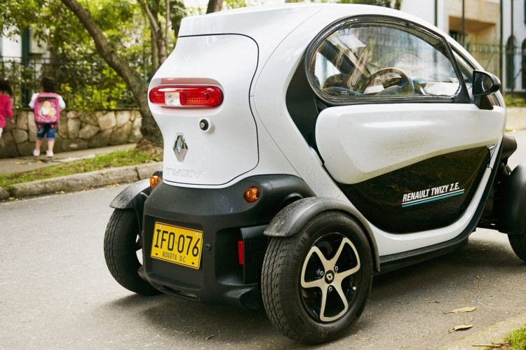 Olcsóbbak lesznek 2025-re az elektromos járművek, mint a hagyományosak?